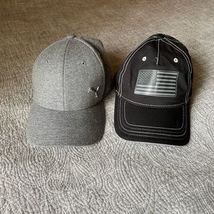 2 men’s hats